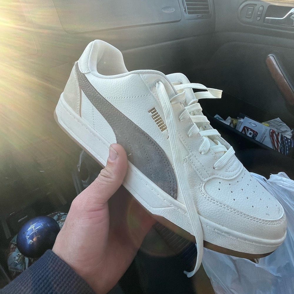 Size 12. Like new condition. 100 OBO. I’ll ship for right price.